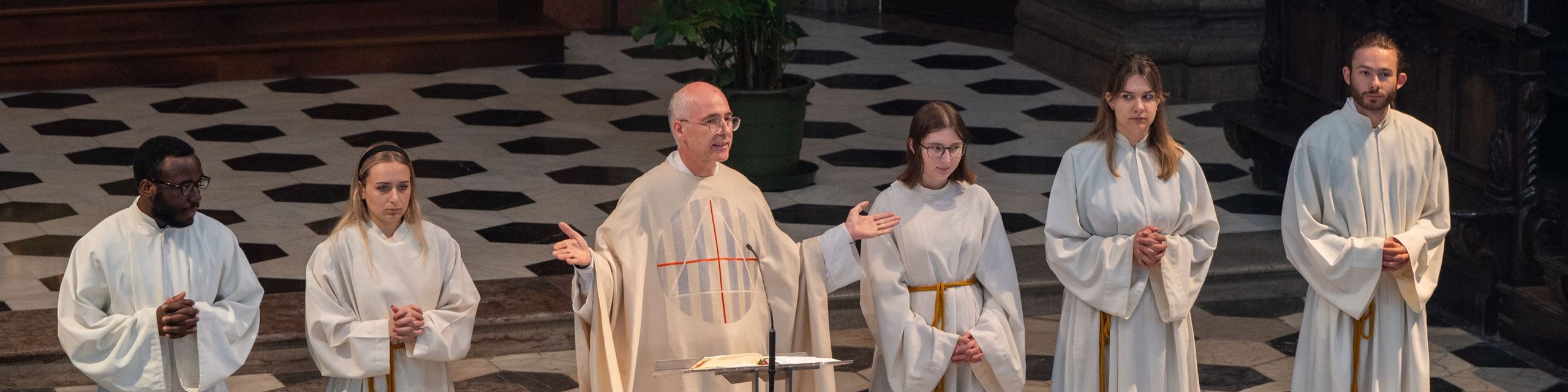 Die MinistrantInnen der Jesuitenkirche Innsbruck